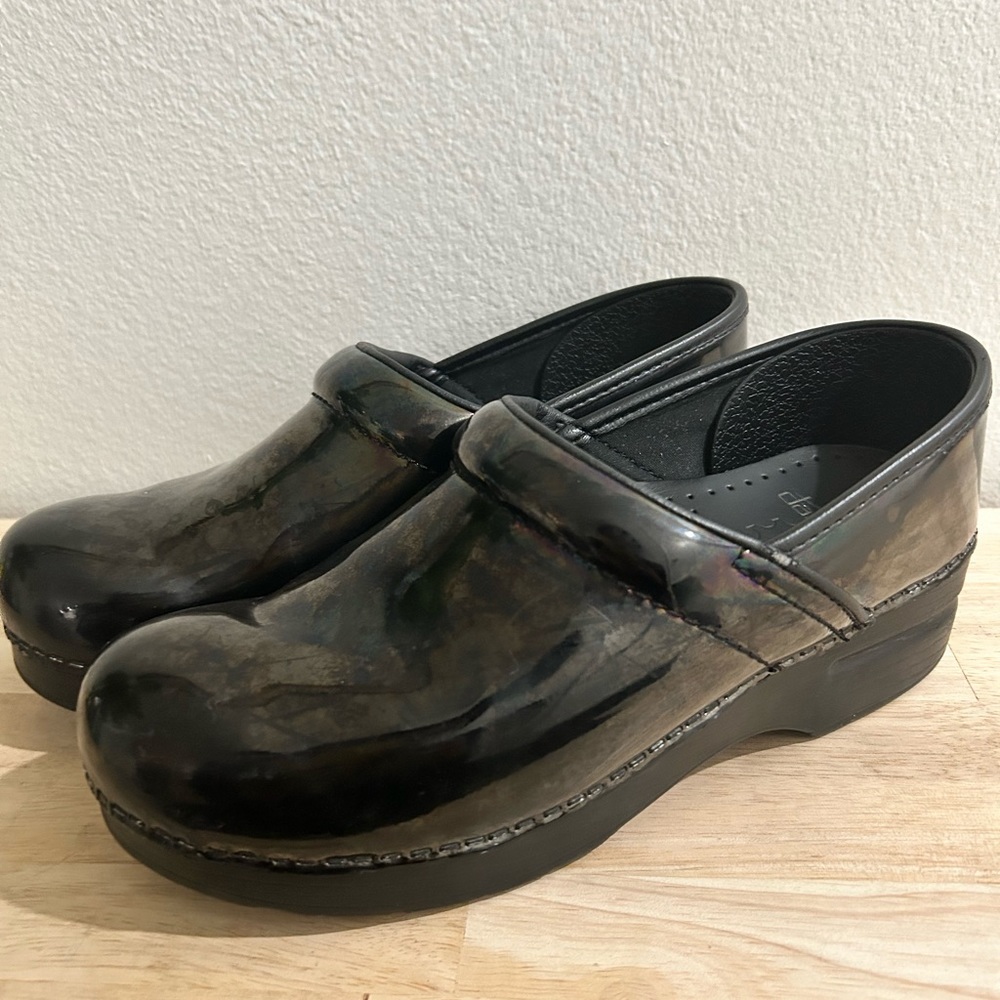 Dansko Clogs Womens 39‎ Professional Slip On Shoes Gray Leather Wedge Comfort